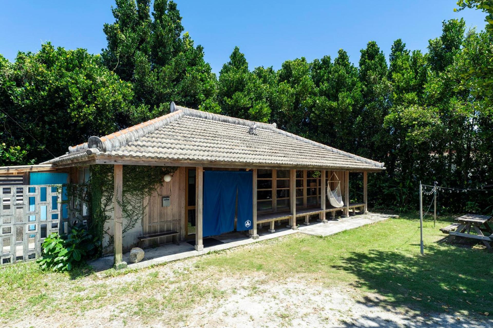 フクギに囲まれた家 さばんぎ沖縄古民家 Savangi Okinawan Designed Folk House Nakijin Exteriér fotografie